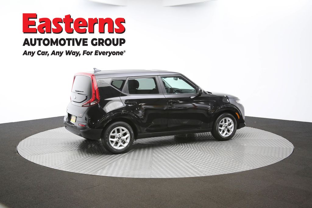 Vehicle image 21 of 63