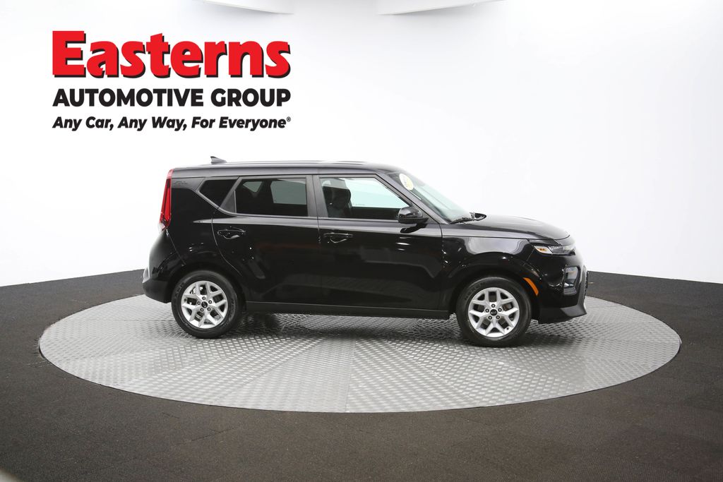 Vehicle image 19 of 63