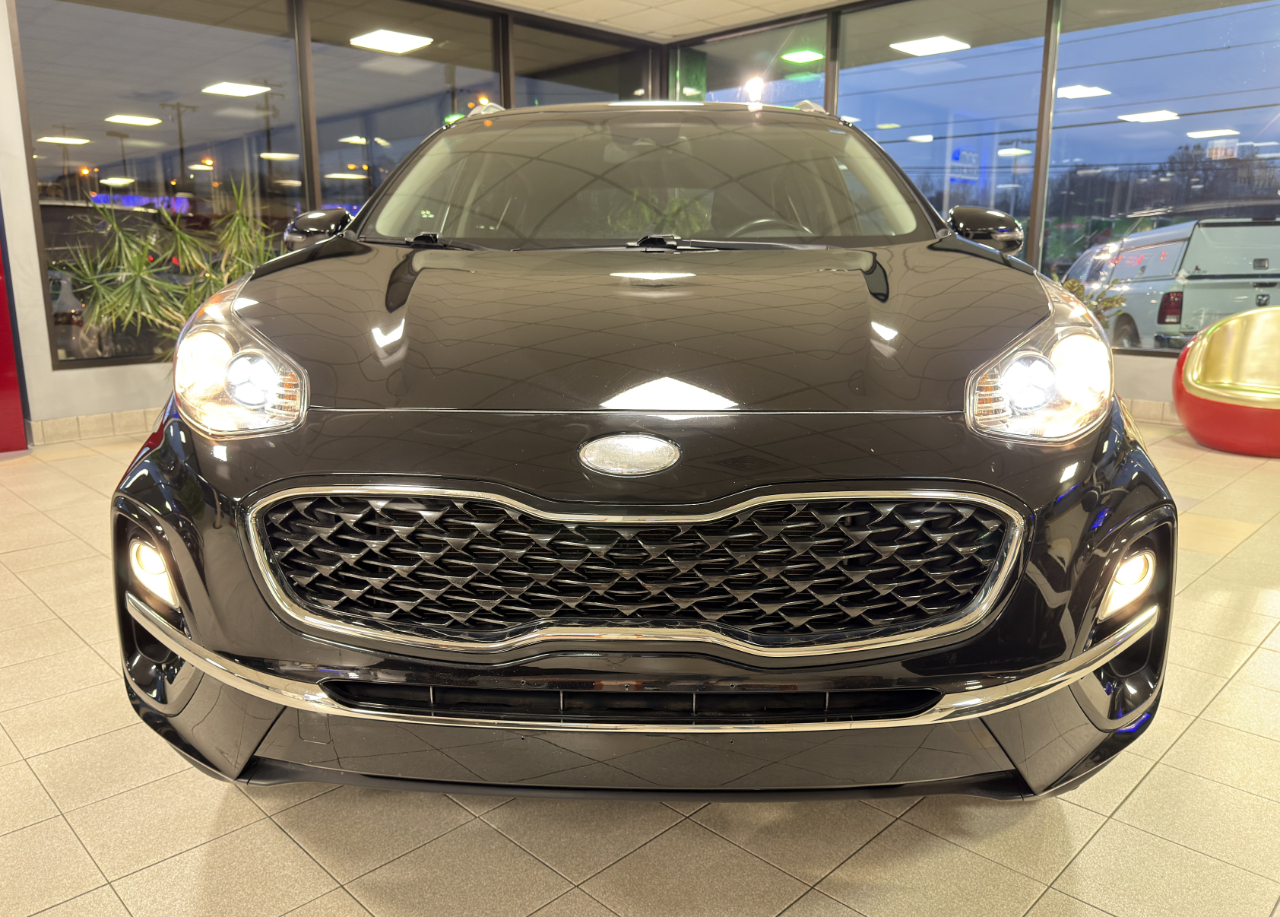 2020 Kia Sportage EX Image 3 of 61