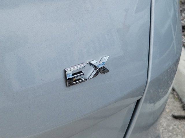 Vehicle image 14 of 31