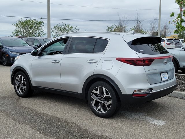 Vehicle image 8 of 31