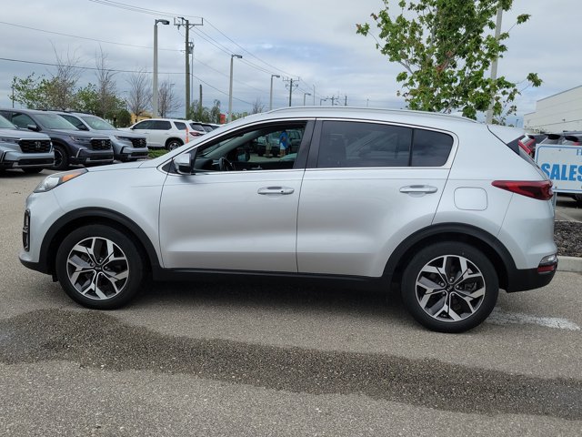 Vehicle image 2 of 31