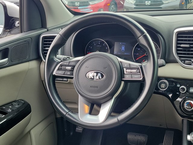 Vehicle image 23 of 31