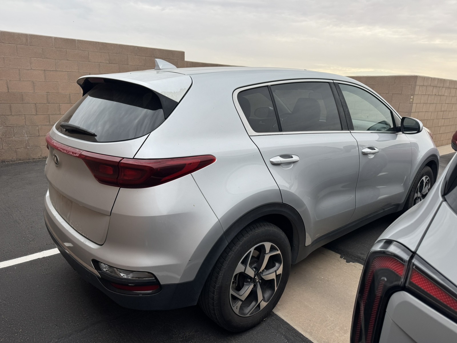 2020 Kia Sportage LX Image 3 of 5