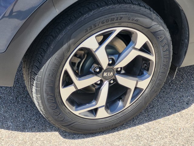 Vehicle image 7 of 29