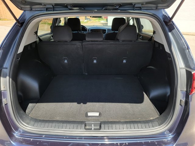 Vehicle image 9 of 29