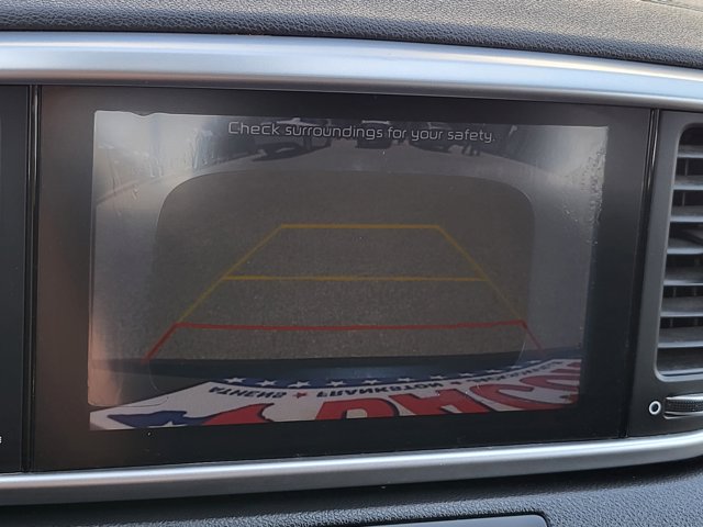 Vehicle image 17 of 29
