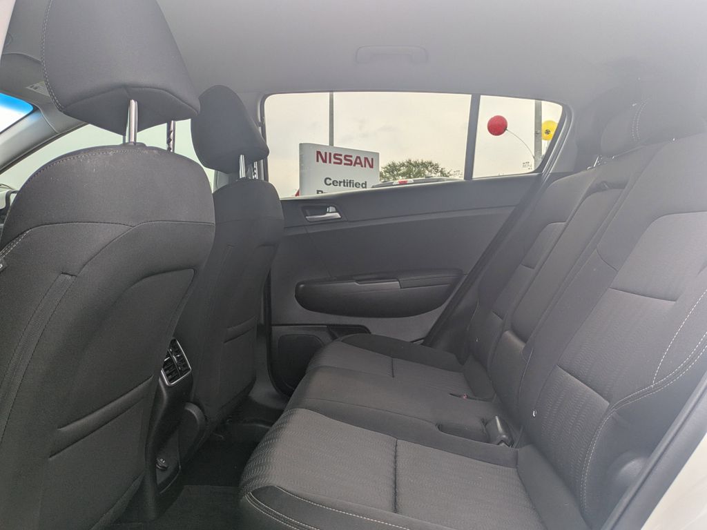 Vehicle image 13 of 25