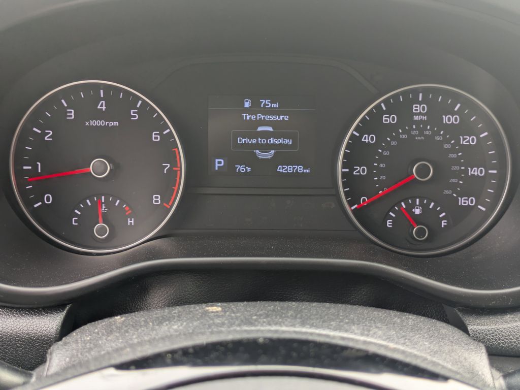 Vehicle image 24 of 25