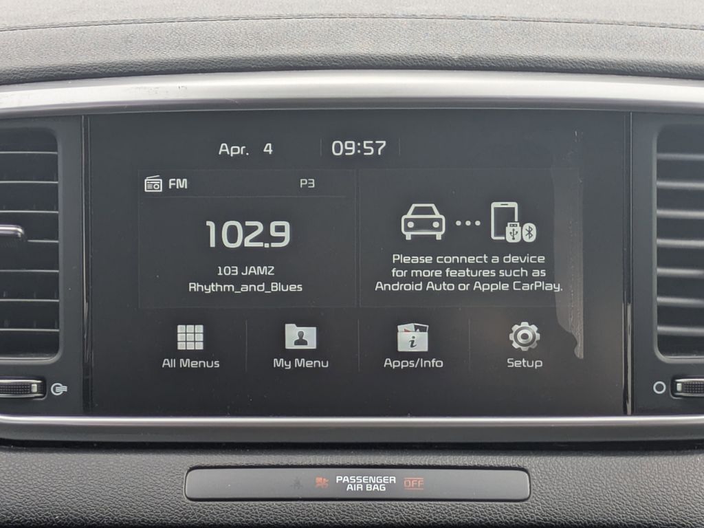 Vehicle image 17 of 25