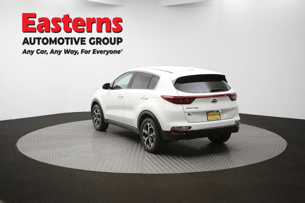 Vehicle image 34 of 61