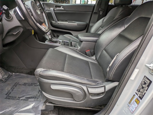 Vehicle image 4 of 23