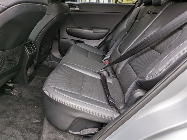 Vehicle image 16 of 23