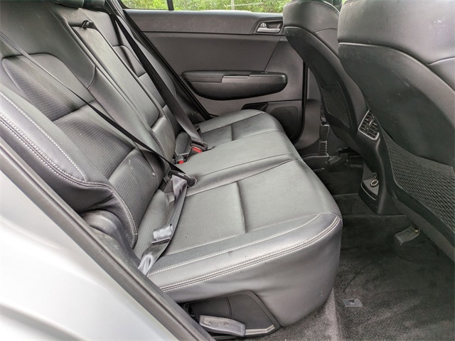 Vehicle image 18 of 23