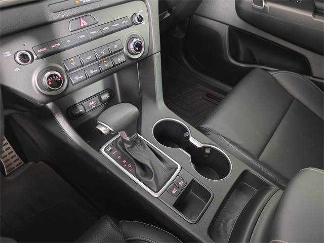 Vehicle image 18 of 36
