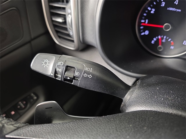 Vehicle image 23 of 36