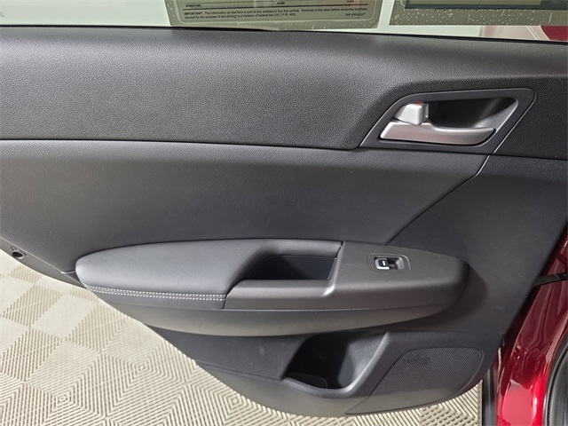 Vehicle image 31 of 36