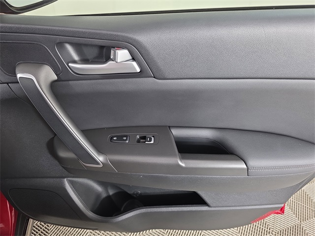 Vehicle image 34 of 36