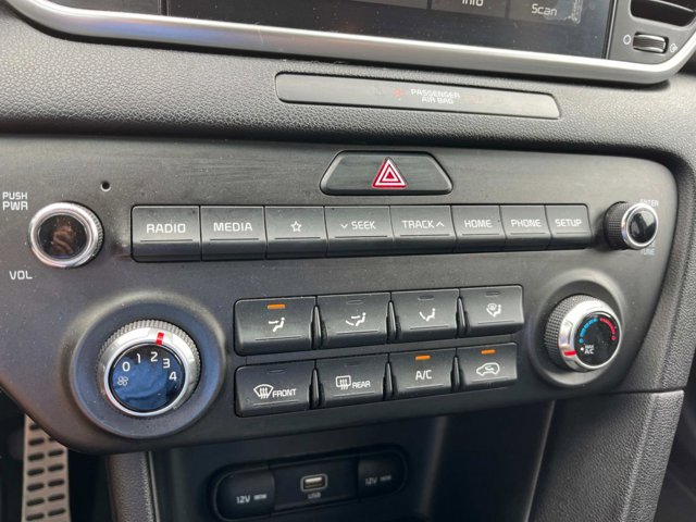 Vehicle image 35 of 37