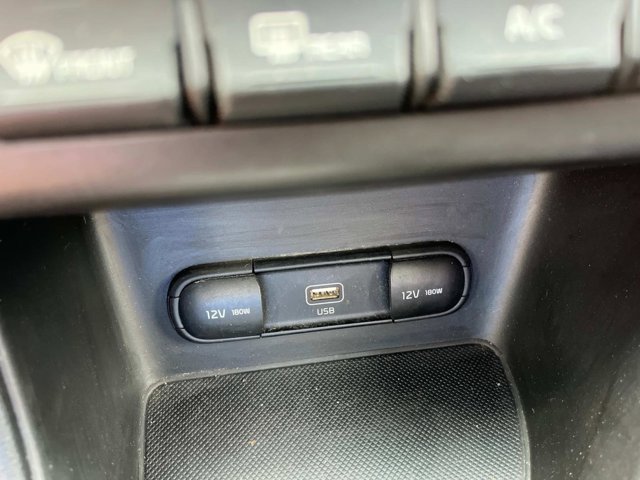 Vehicle image 28 of 37