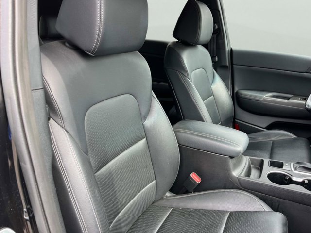 Vehicle image 15 of 37