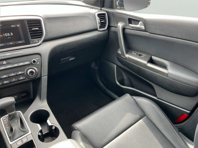 Vehicle image 36 of 37