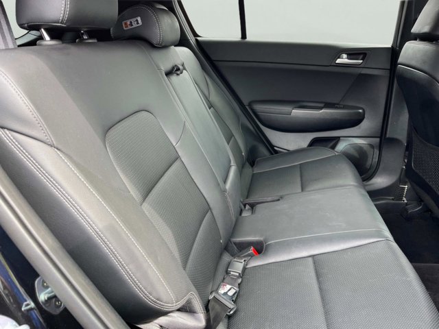 Vehicle image 11 of 37
