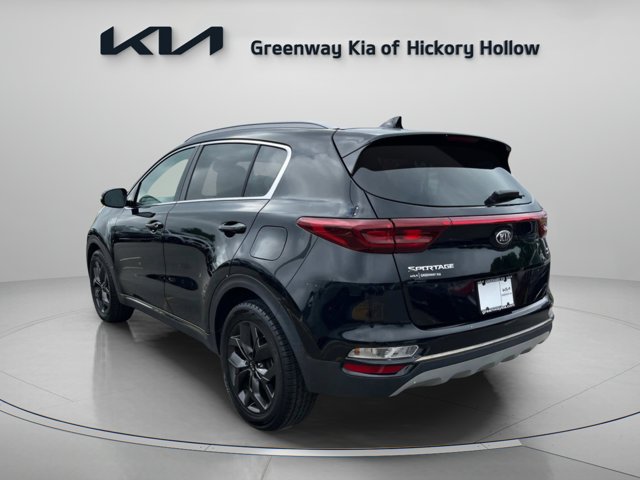 Vehicle image 8 of 37