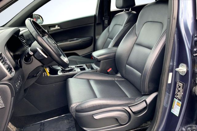 2020 Kia Sportage S Image 13 of 37