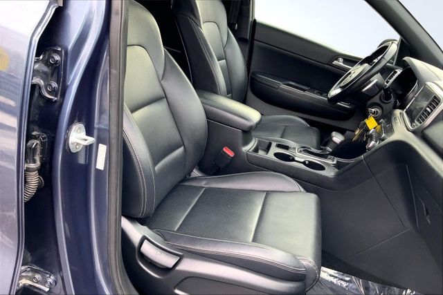 2020 Kia Sportage S Image 11 of 37