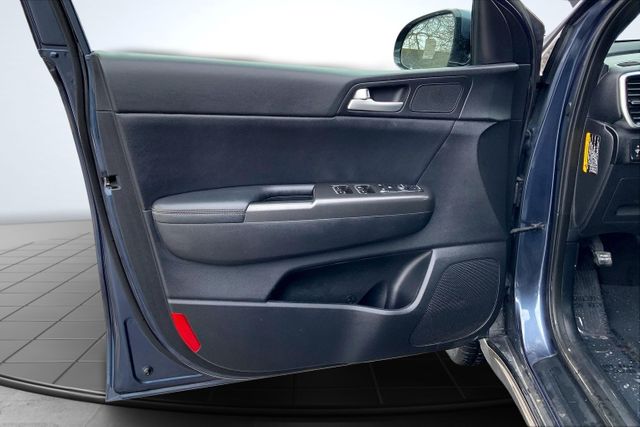2020 Kia Sportage S Image 24 of 37