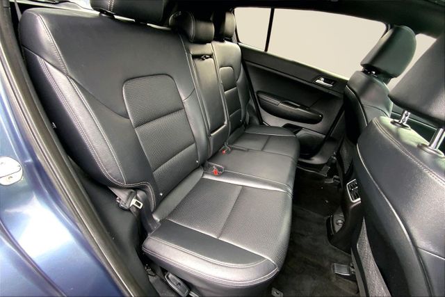 2020 Kia Sportage S Image 12 of 37