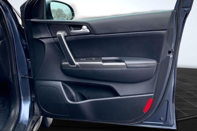 2020 Kia Sportage S Image 15 of 37