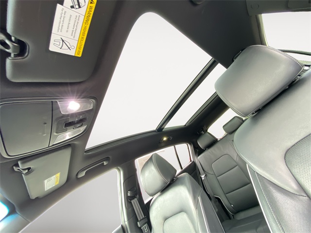 Vehicle image 20 of 36