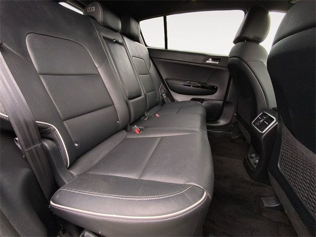 Vehicle image 16 of 36