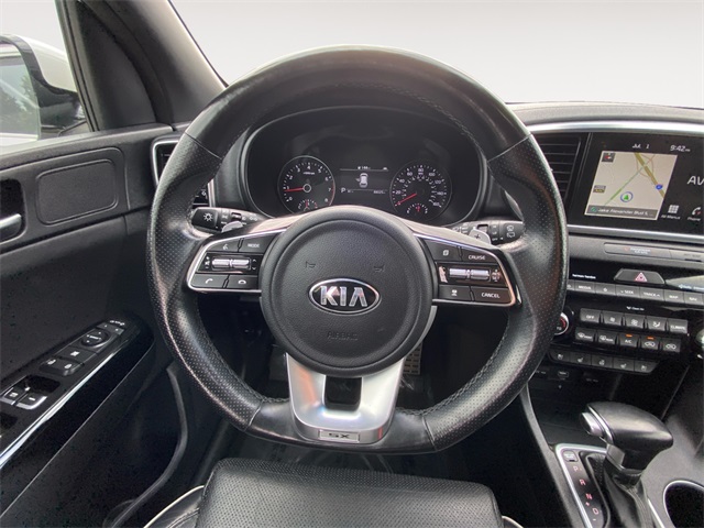 Vehicle image 22 of 36