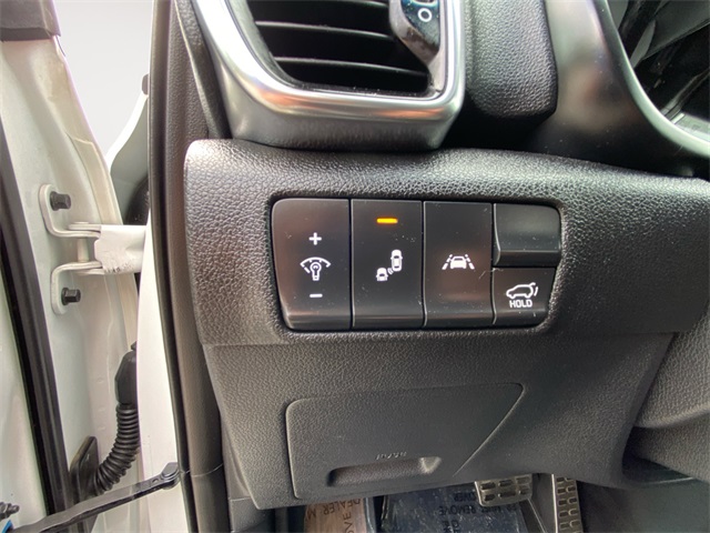 Vehicle image 31 of 36