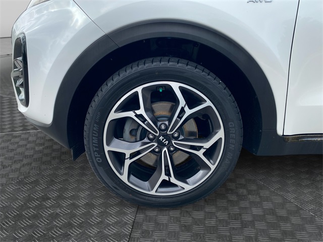 Vehicle image 14 of 36