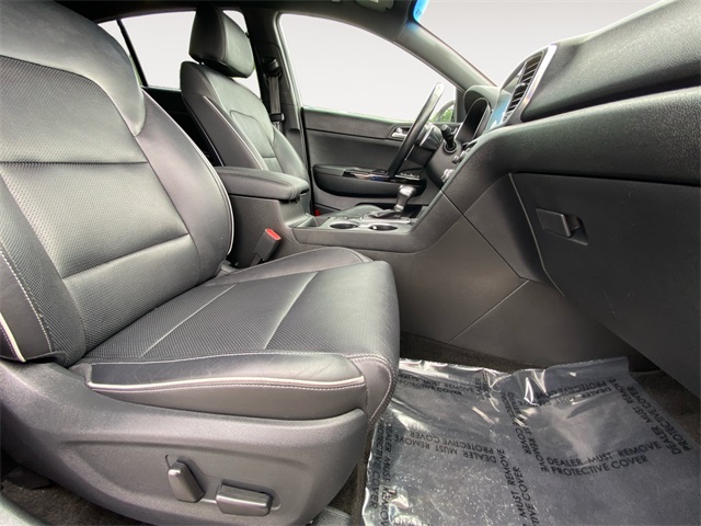 Vehicle image 18 of 36