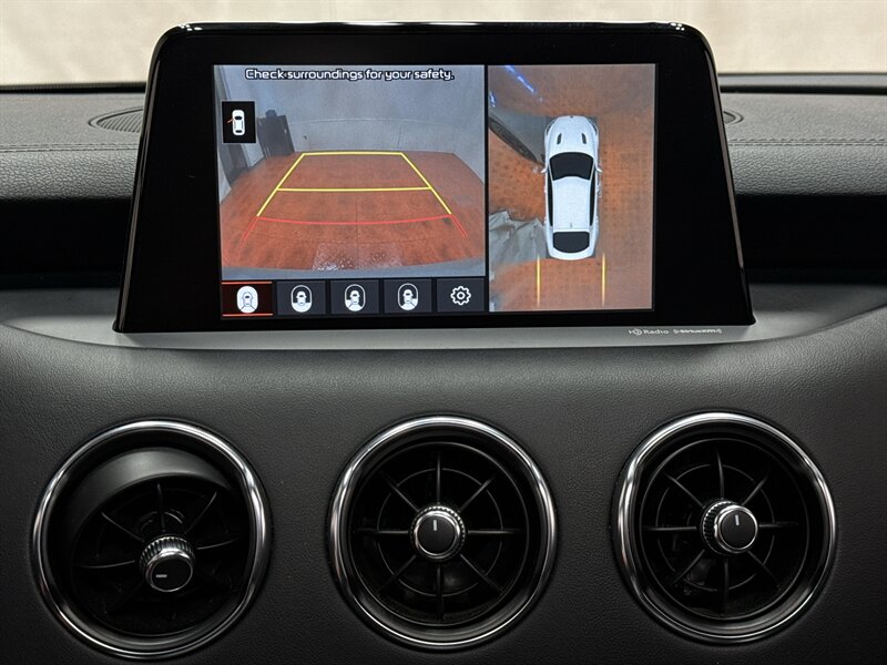 2020 Kia Stinger GT2 Image 34 of 47