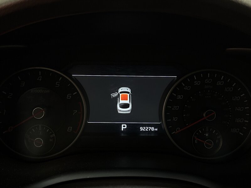 2020 Kia Stinger GT2 Image 33 of 47