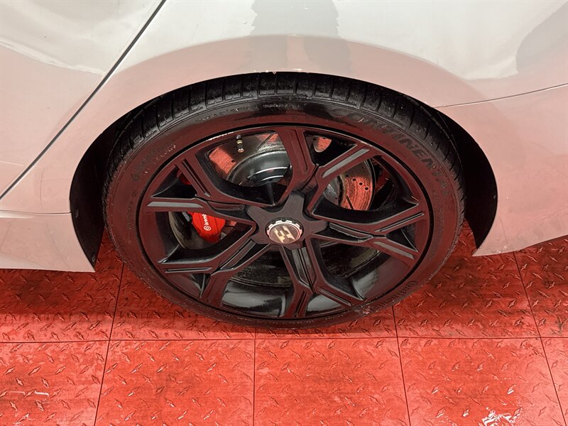 2020 Kia Stinger GT2 Image 15 of 47