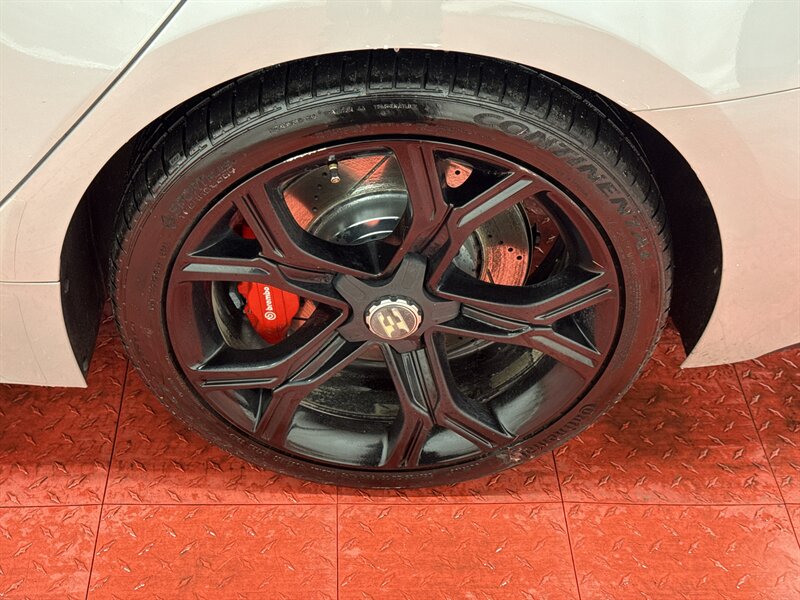 2020 Kia Stinger GT2 Image 16 of 47