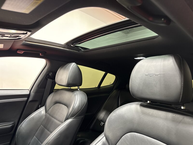 2020 Kia Stinger GT2 Image 26 of 47