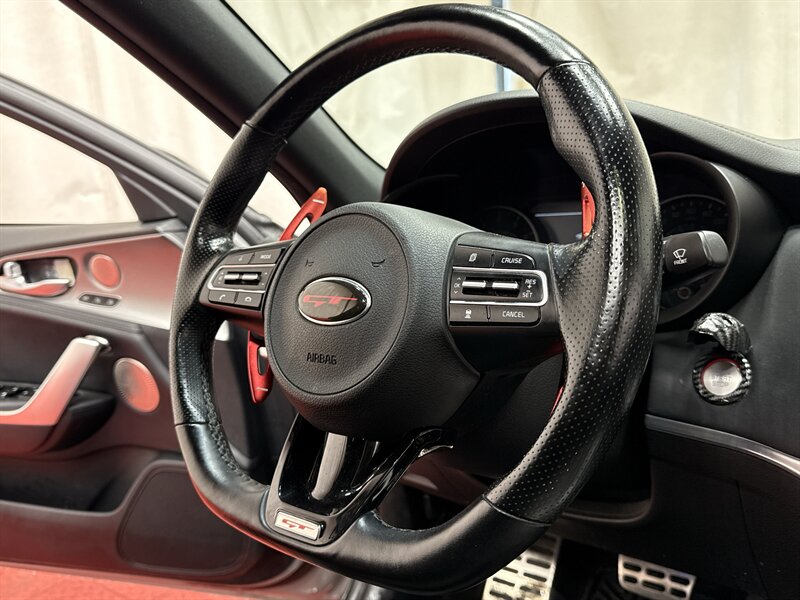 2020 Kia Stinger GT2 Image 29 of 47