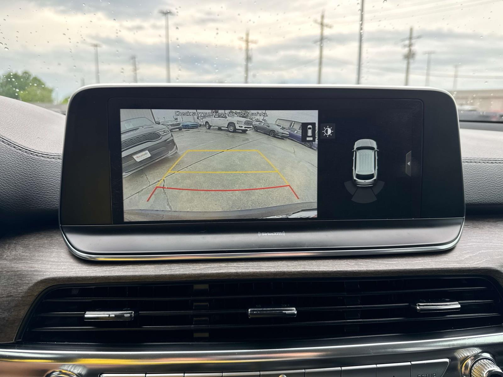 Vehicle image 26 of 28