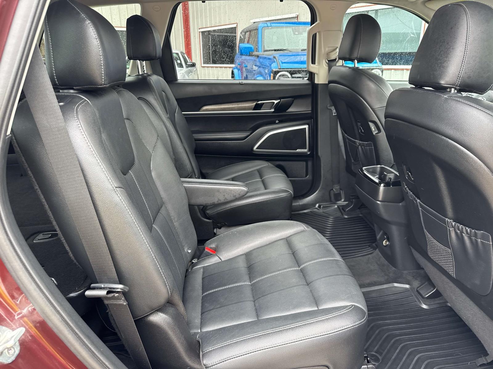 Vehicle image 9 of 28