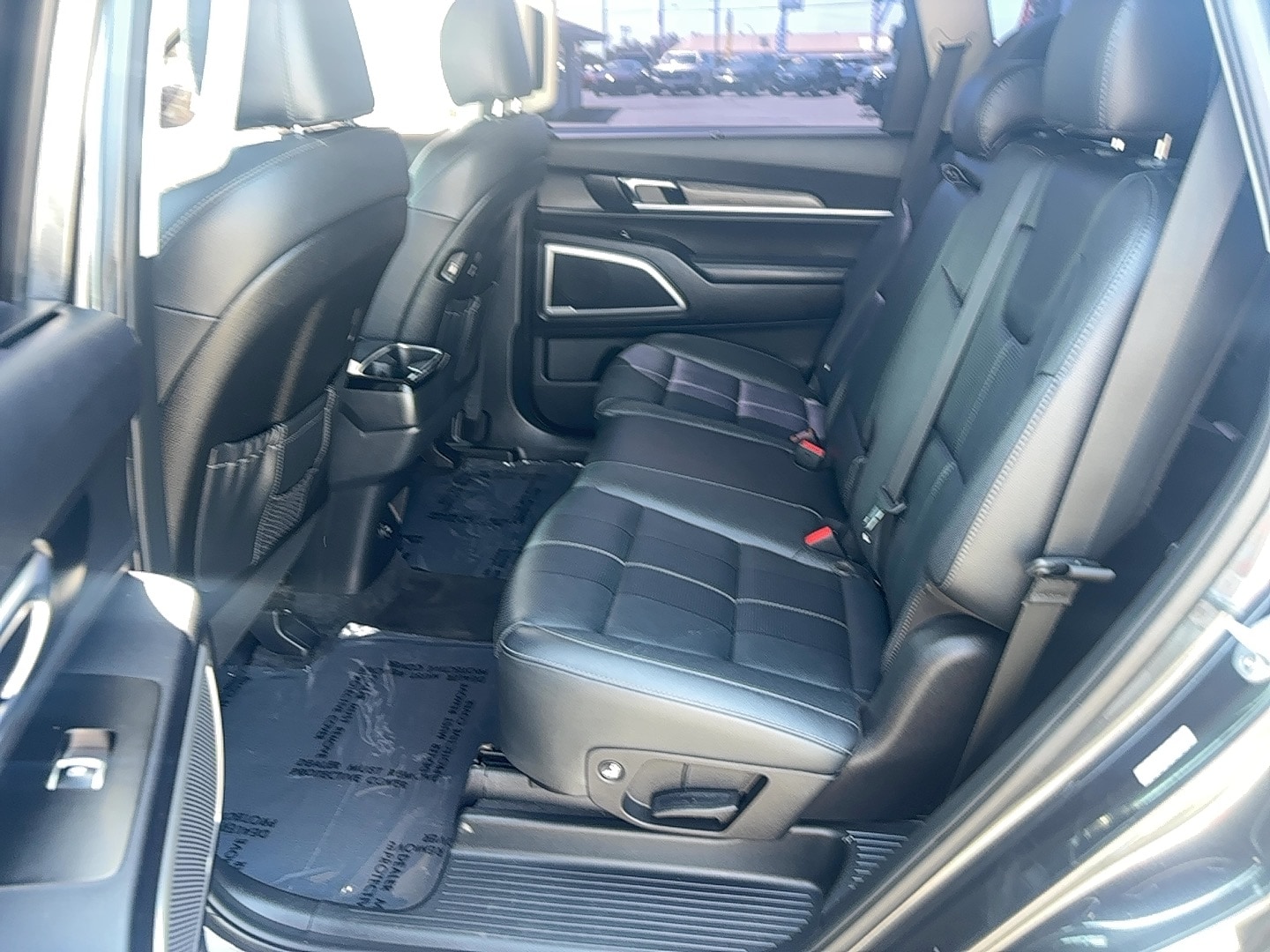 Vehicle image 13 of 15