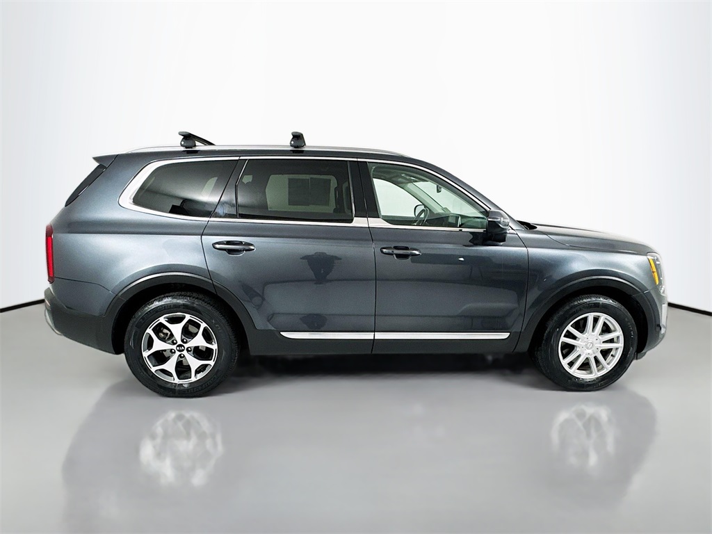 Vehicle image 7 of 42