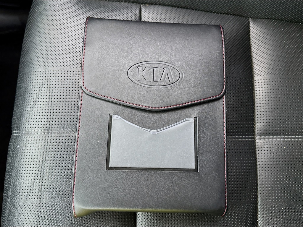 Vehicle image 40 of 42